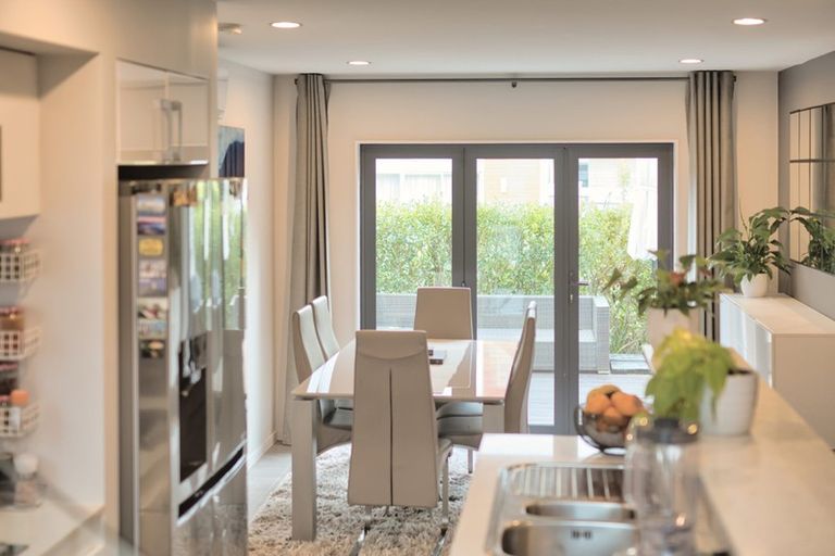 Photo of property in 42 Makamaka Lane, Albany Heights, Auckland, 0632