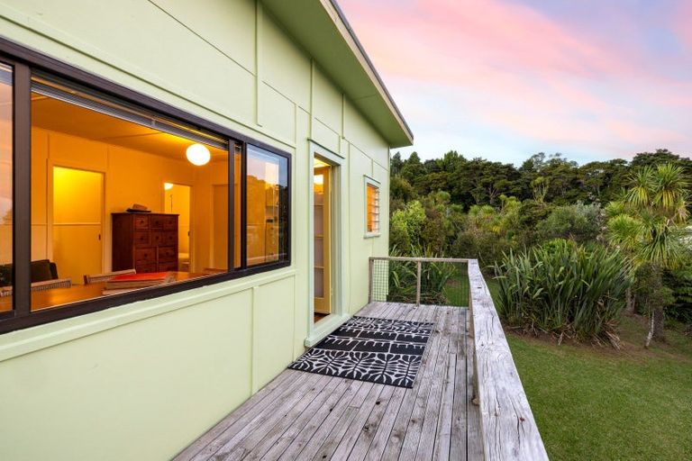 Photo of property in 8 Spray Crescent, Leigh, 0985