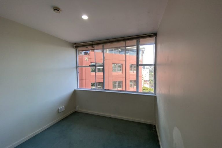 Photo of property in Terrace Tower Apartments, 11e/126 The Terrace, Wellington Central, Wellington, 6011