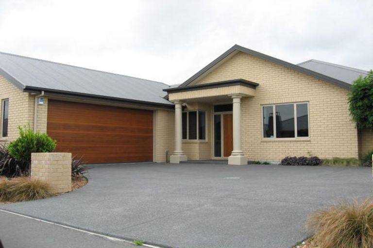 Photo of property in 13 Kintyre Place, Prebbleton, 7604