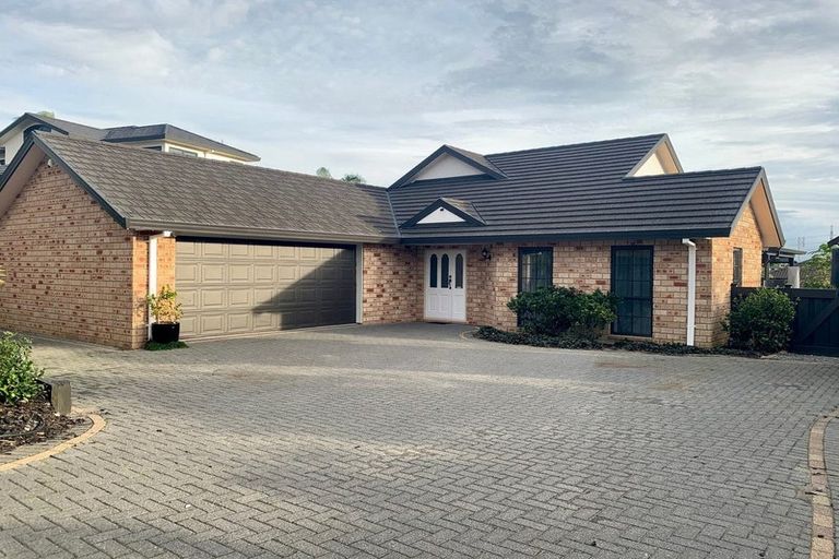 Photo of property in 290 Hill Road, The Gardens, Auckland, 2105