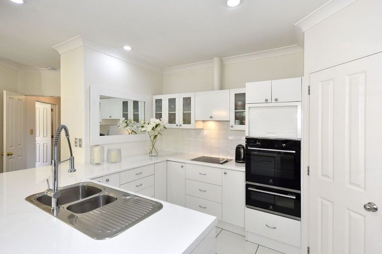 Photo of property in 96a Milns Road, Halswell, Christchurch, 8025