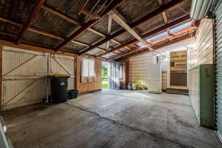 Photo of property in 17 Newman Road, Eketahuna, 4900