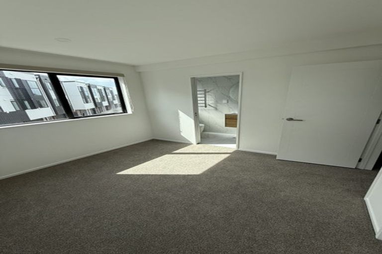 Photo of property in 6/800 Chapel Road, Northpark, Auckland, 2016