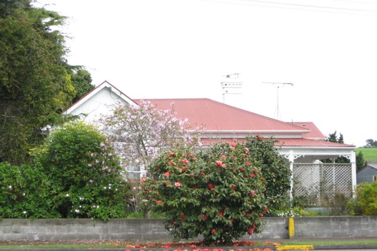 Photo of property in 5 Nelson Street, Waitara, 4320
