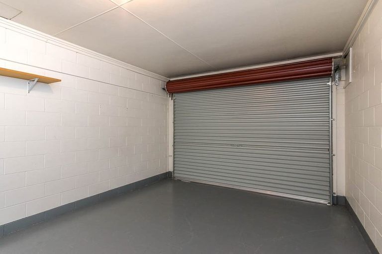 Photo of property in 1/81 West Coast Road, Glen Eden, Auckland, 0602