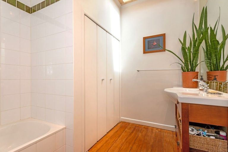 Photo of property in 50 Moana Road, Okitu, Gisborne, 4010