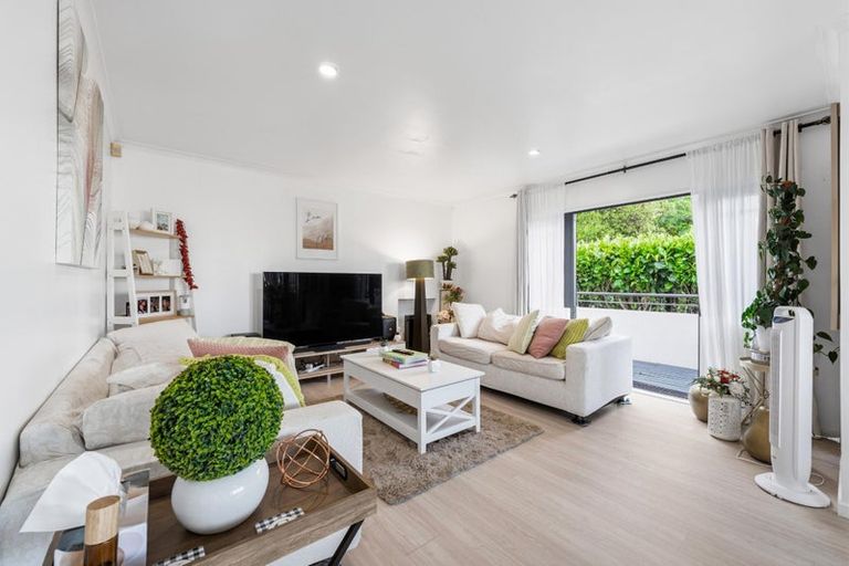 Photo of property in 56 Garton Drive, Massey, Auckland, 0614