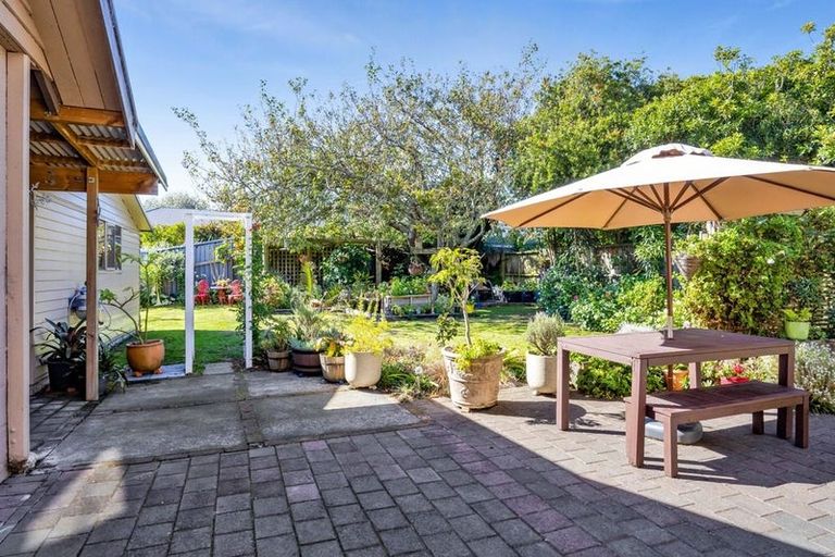 Photo of property in 70 Collins Street, Hawera, 4610