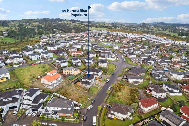 Photo of property in 19 Kereru Rise, Papakura, 2110