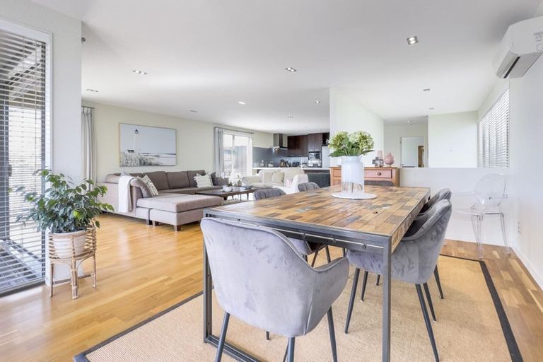 Photo of property in 38a Takutai Avenue, Bucklands Beach, Auckland, 2012