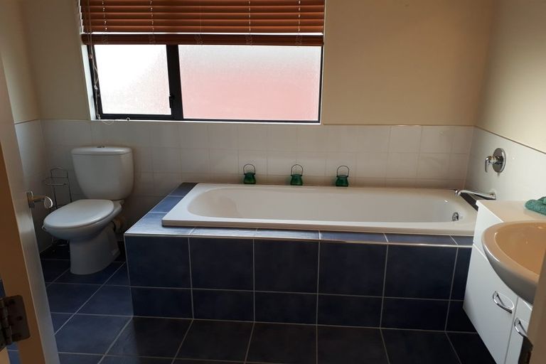 Photo of property in 28a James Cook Drive, Whitby, Porirua, 5024