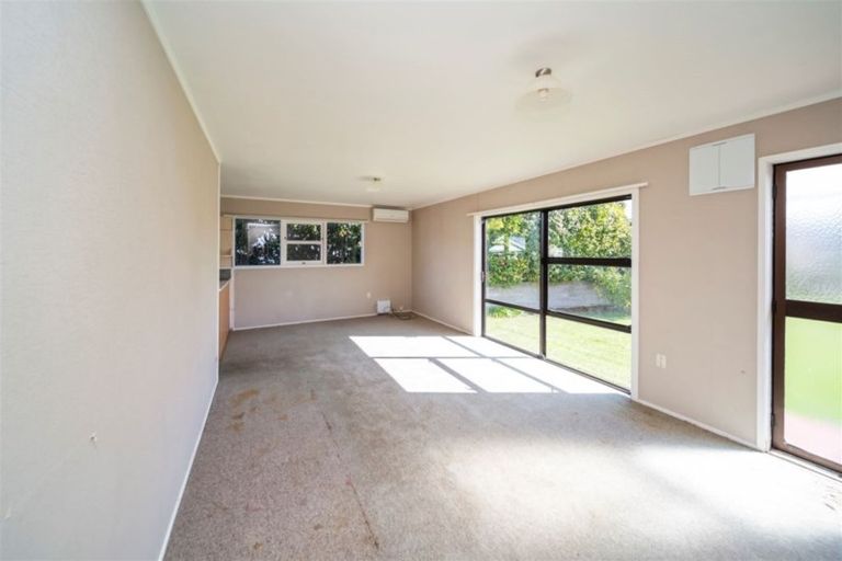 Photo of property in 12 Caplen Street, Hawera, 4610