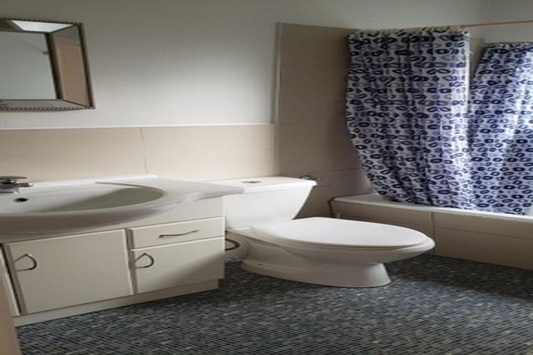 Photo of property in 4/3 Evelyn Place, Hillcrest, Auckland, 0627