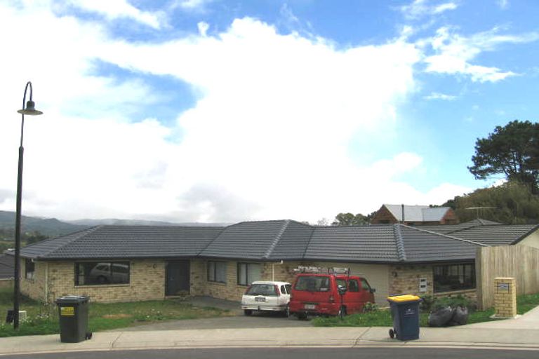 Photo of property in 23 Oratia Drive, Glen Eden, Auckland, 0602