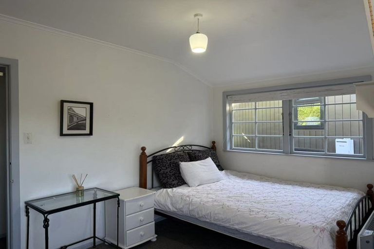 Photo of property in 50 Peter Terrace, Castor Bay, Auckland, 0620