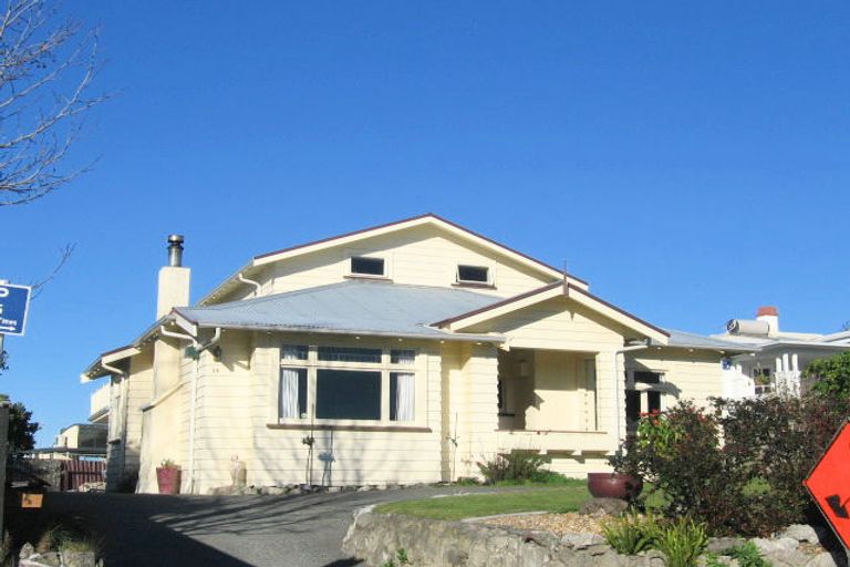Photo of property in 14 Clyde Road, Bluff Hill, Napier, 4110
