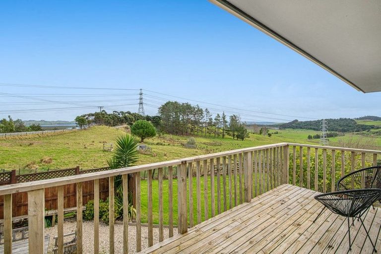 Photo of property in 5 Onewhero Road, Kaukapakapa, Warkworth, 0984