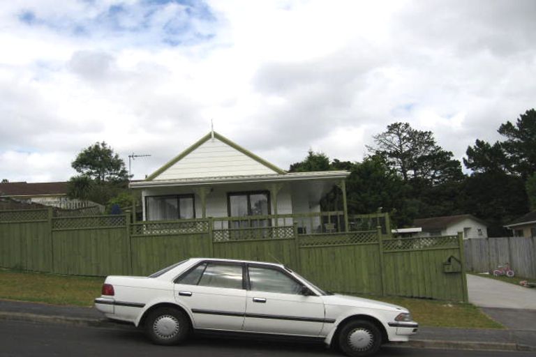 Photo of property in 4 Thistledew Place, Bayview, Auckland, 0629