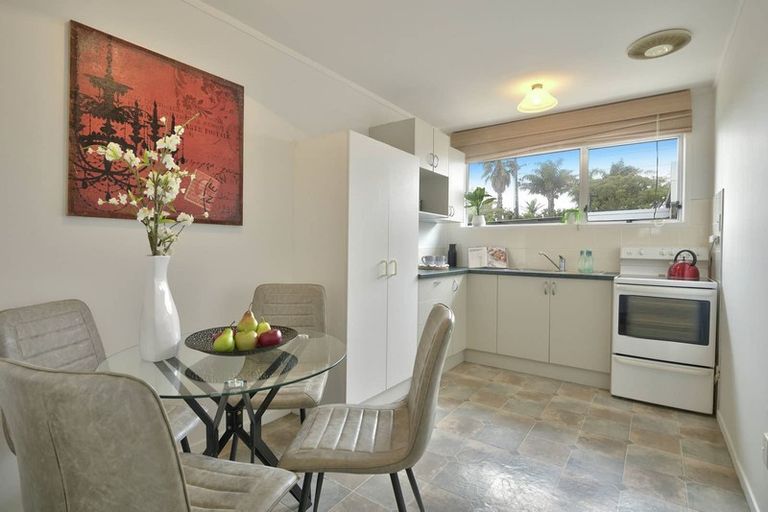 Photo of property in 33b Mccrystal Avenue, Eastern Beach, Auckland, 2012