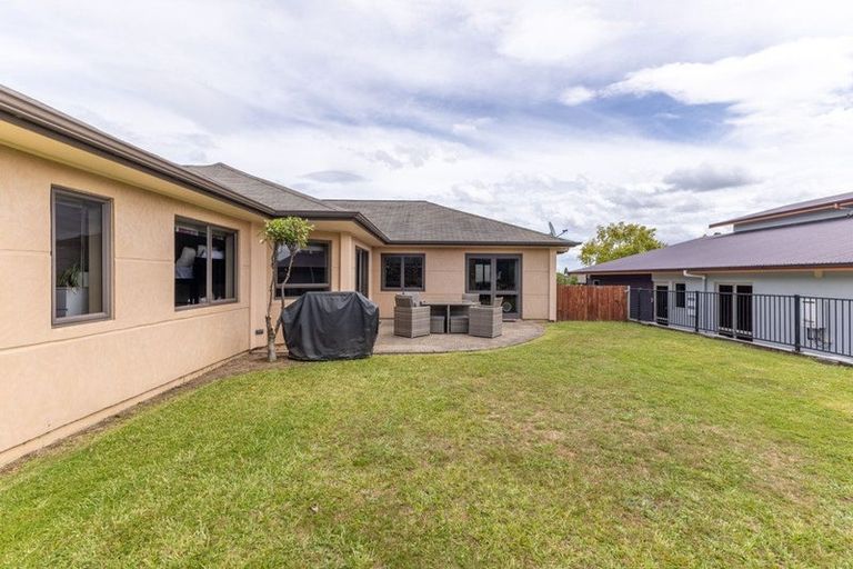 Photo of property in 73 Saint James Drive, Huntington, Hamilton, 3210