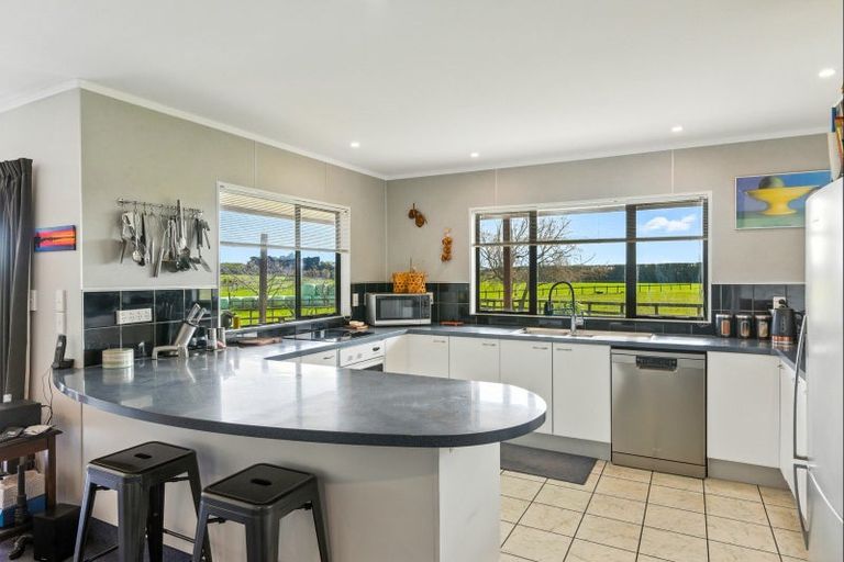 Photo of property in 70 Joblins Road, Levin, 5571