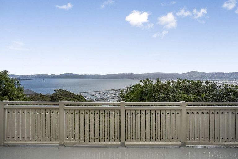 Photo of property in 12 Nikau Road, Point Howard, Lower Hutt, 5013