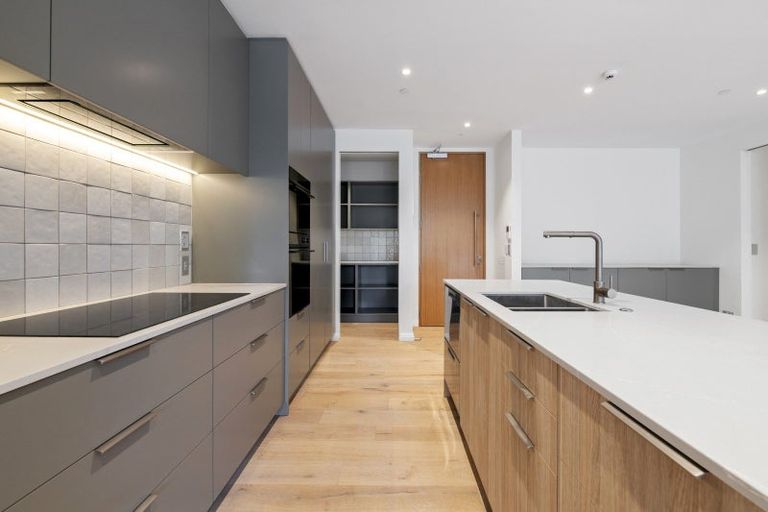 Photo of property in 204/20 Omana Road, Milford, Auckland, 0620