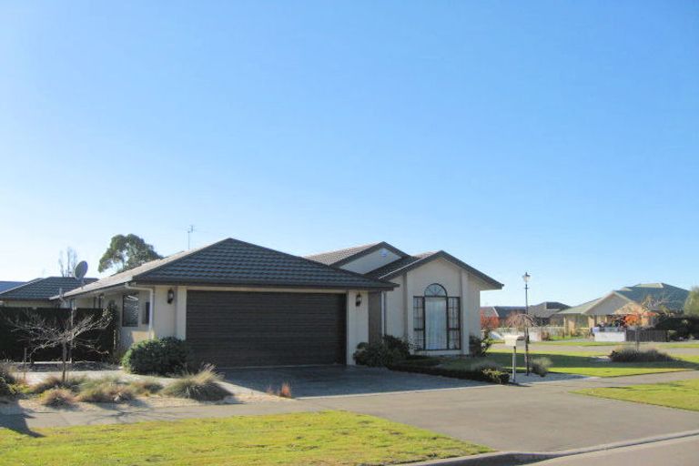 Photo of property in 2 Langley Place, Belfast, Christchurch, 8051