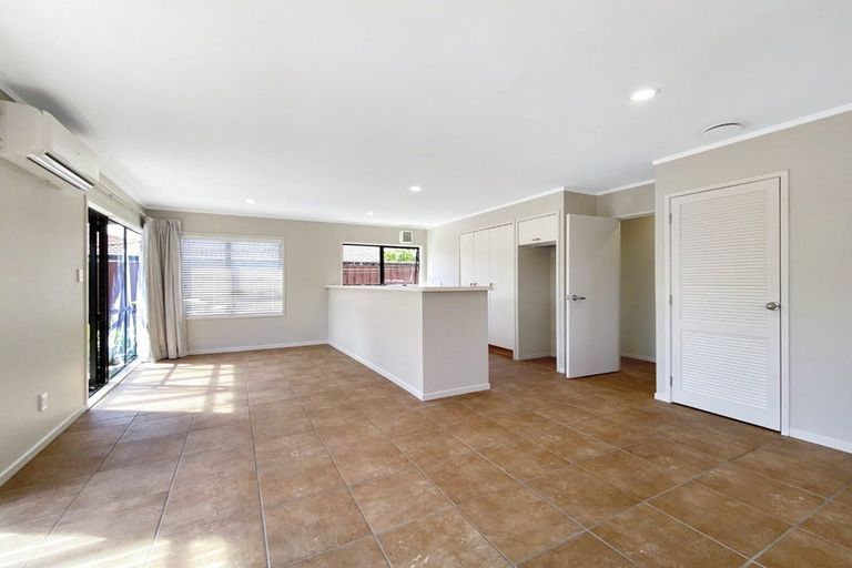 Photo of property in 3/22 Evelyn Place, Hillcrest, Auckland, 0627