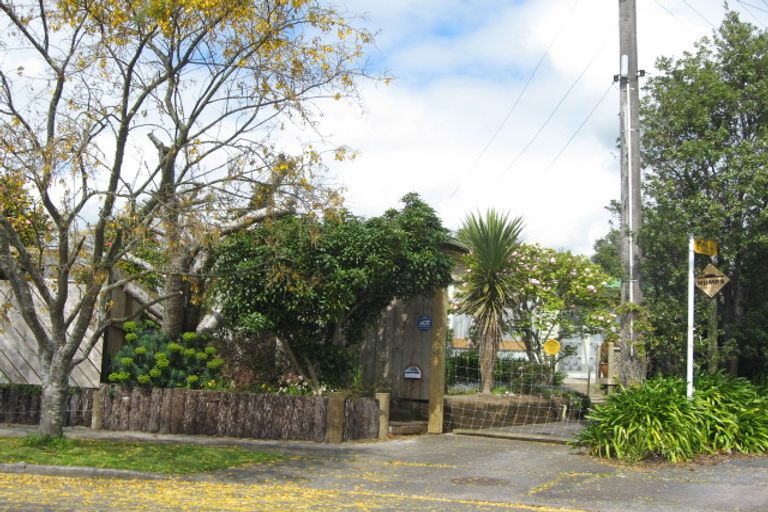 Photo of property in 23 Barry Street, Ferndale, New Plymouth, 4310