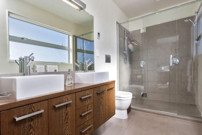 Photo of property in 70 Oakway Drive, Schnapper Rock, Auckland, 0632