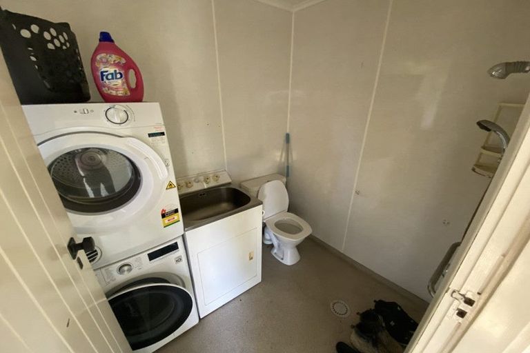 Photo of property in 42 Costley Street, Carterton, 5713