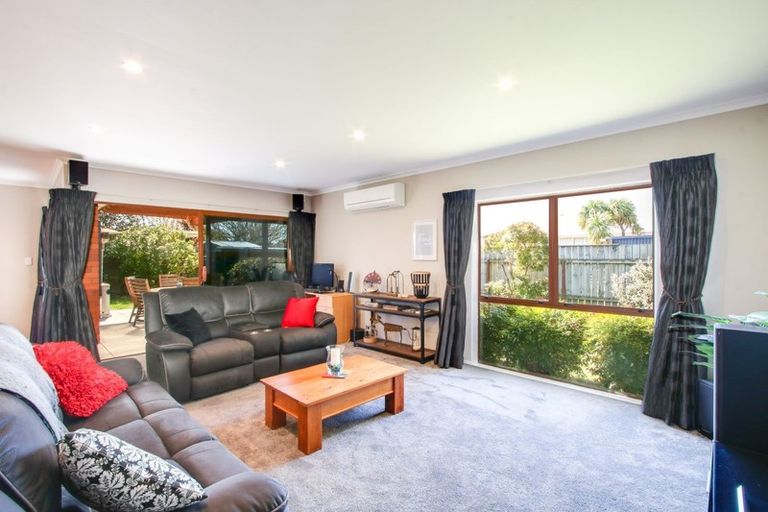 Photo of property in 8 Bowen Place, Tamatea, Napier, 4112