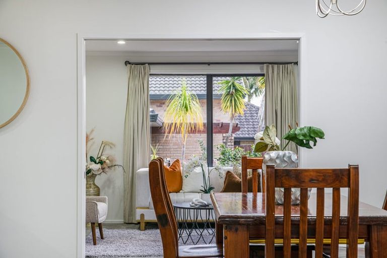 Photo of property in 62 Waitaki Street, Henderson, Auckland, 0612