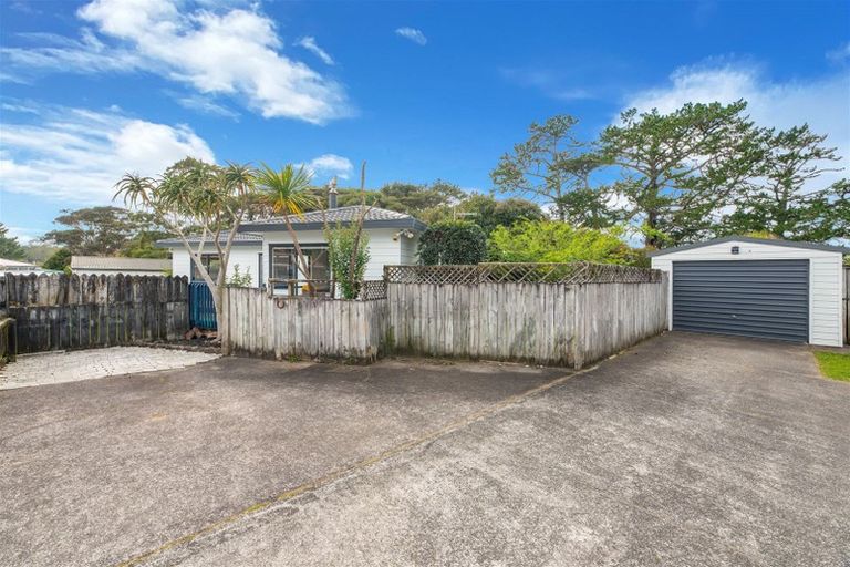 Photo of property in 106 Glen Road, Ranui, Auckland, 0612