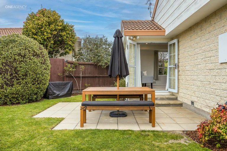 Photo of property in 83 Dunbarton Street, Redwood, Christchurch, 8051