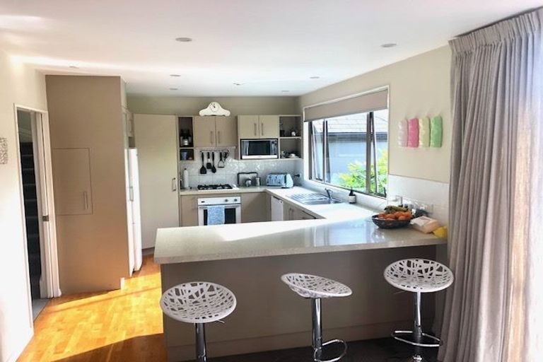 Photo of property in 1/35a Hart Road, Hauraki, Auckland, 0622