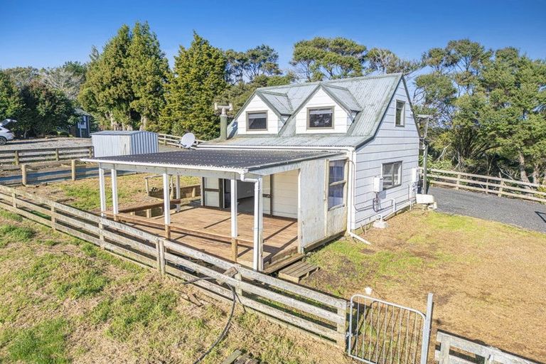 Photo of property in 236 Wishart Road, Helensville, 0875