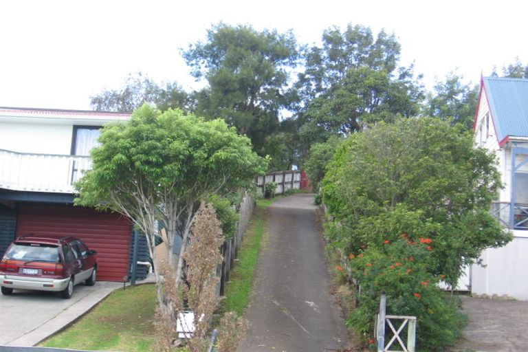 Photo of property in 1/84a Captain Scott Road, Glen Eden, Auckland, 0602