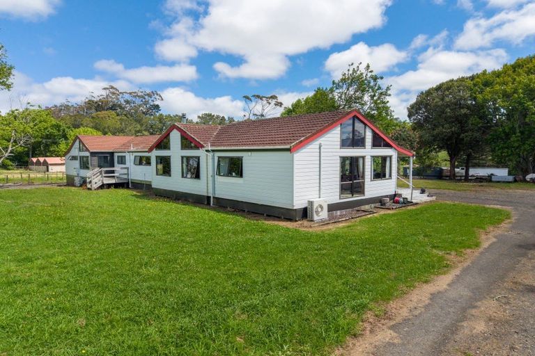 Photo of property in 10 Taha Road, Waimauku, 0881