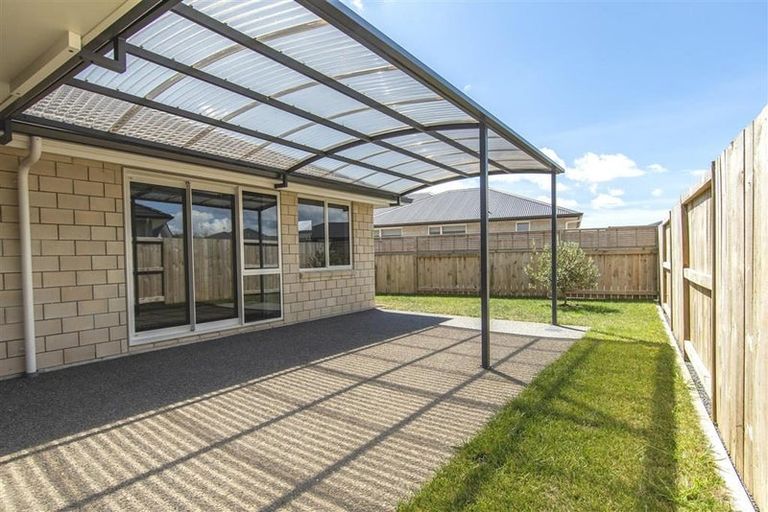 Photo of property in 57 Kahuparere Crescent, Pyes Pa, Tauranga, 3112