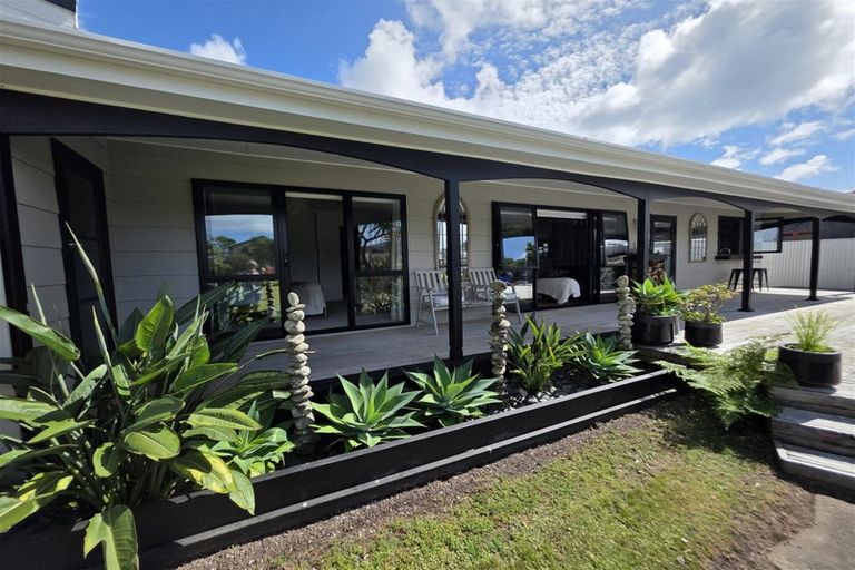 Photo of property in 36 Manaia Road, Tairua, 3508