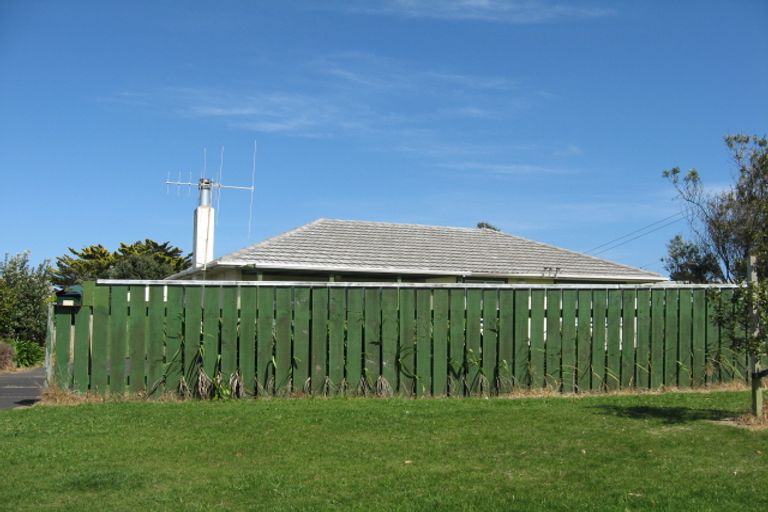 Photo of property in 21 Laird Street, Castlecliff, Whanganui, 4501