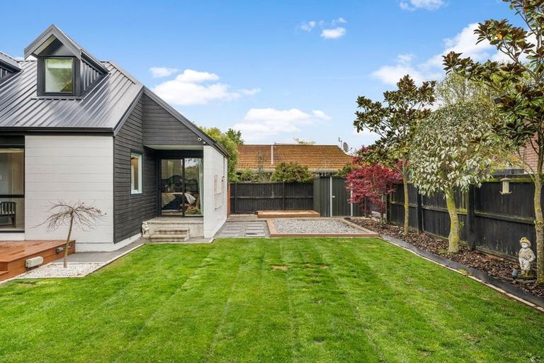 Photo of property in 9 Ringwood Place, Avonhead, Christchurch, 8042