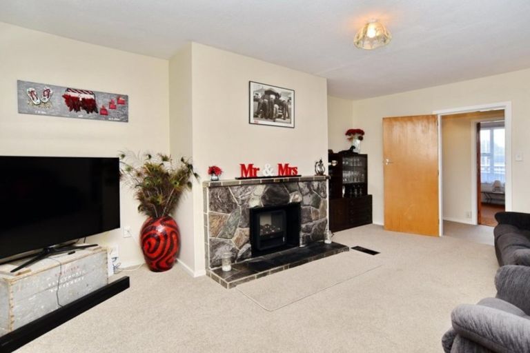 Photo of property in 32 Reynolds Avenue, Bishopdale, Christchurch, 8053