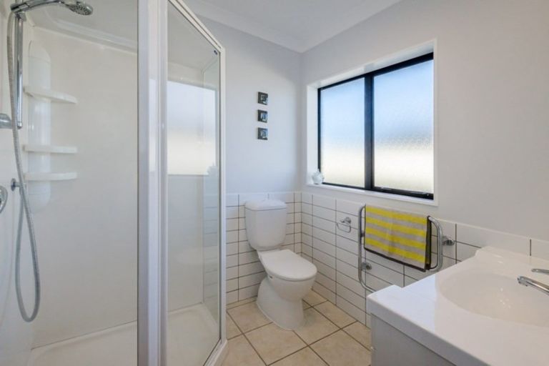 Photo of property in 7 Consort Close, Paraparaumu Beach, Paraparaumu, 5032