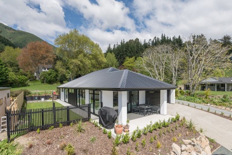 Photo of property in 4 Vintners Way, Stoke, Nelson, 7011