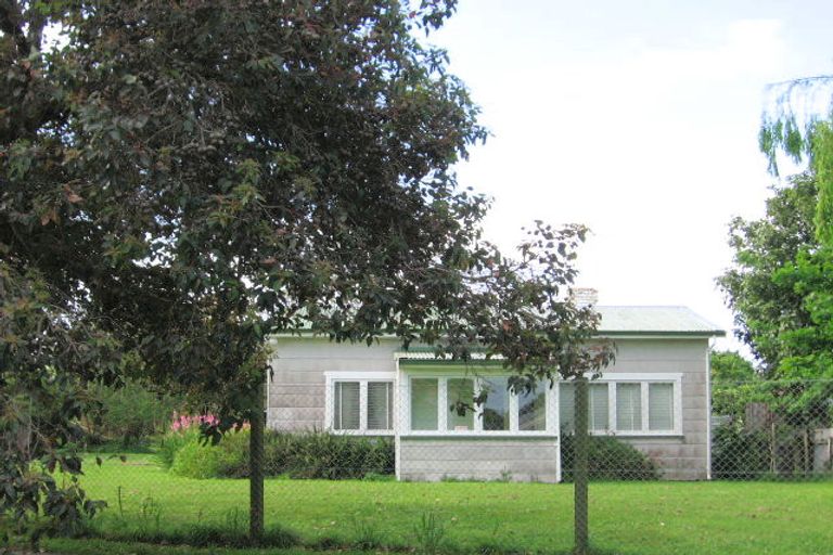 Photo of property in 1 Lyndhurst Street, Awapuni, Gisborne, 4010