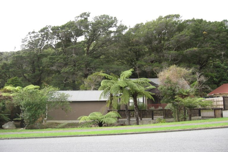 Photo of property in 85 Tawhai Street, Stokes Valley, Lower Hutt, 5019
